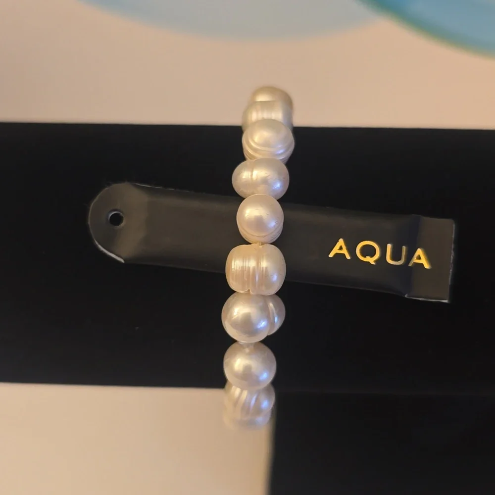 AQUA Cultured Freshwater Pearl Stretch Ivory Bracelet - Picture 2 of 5